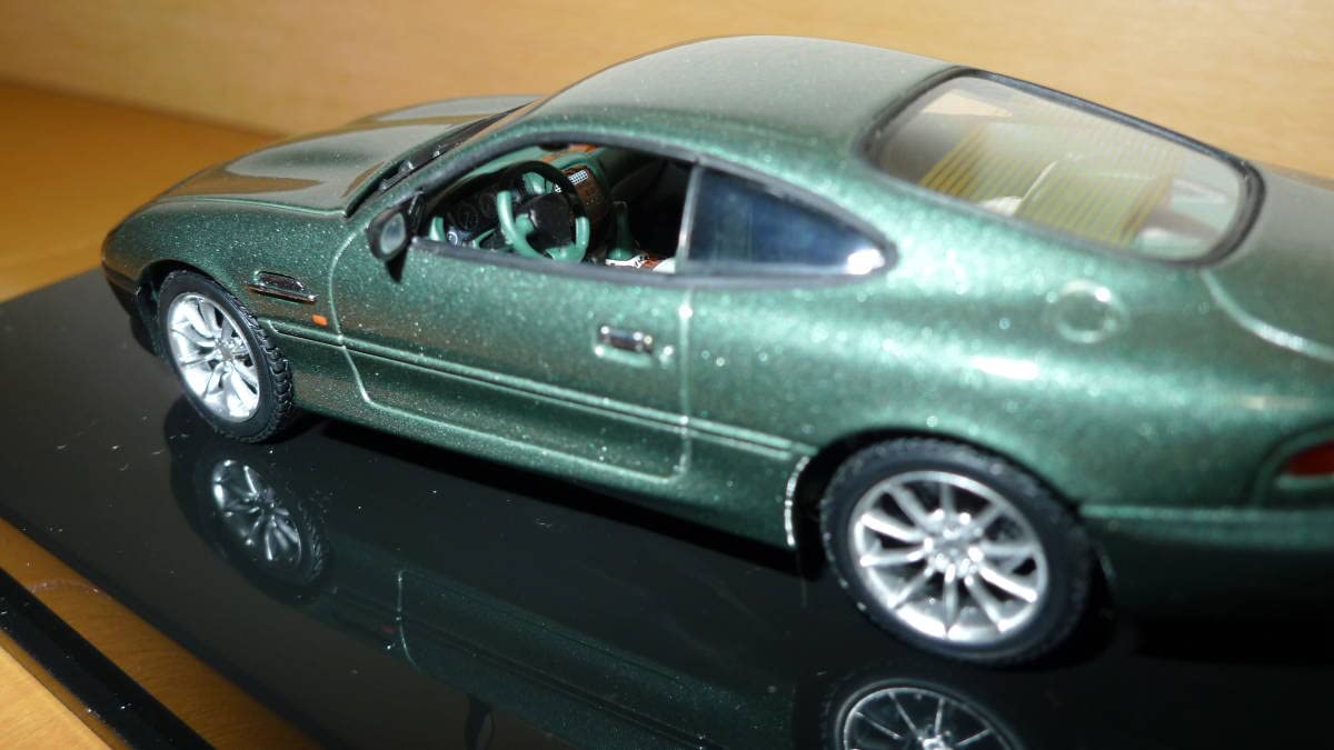 Amazon.co.jp: オートアート アストンマーチン DB7 バンテージ